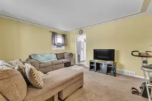 23307 Willard Ave, Warren, MI 48089 - Photo 4