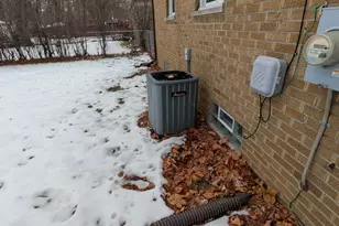 21400 Parklawn St, Oak Park, MI 48237 - Photo 16