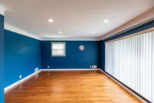 21400 Parklawn St, Oak Park, MI 48237 - Photo 6