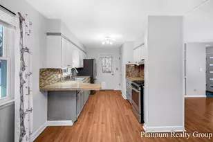 3463 McCracken St, Norton Shores, MI 49441 - Photo 14