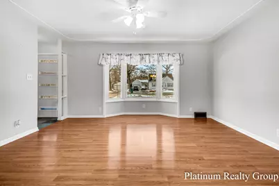 3463 McCracken Street, Norton Shores, MI 49441 - Photo 10