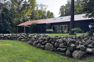 6635 E Chicago Rd, Jonesville, MI 49250 - Photo 2