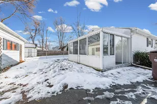 34084 Currier St, Wayne, MI 48184 - Photo 22