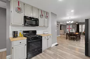 734 S Winter St, Adrian, MI 49221 - Photo 16