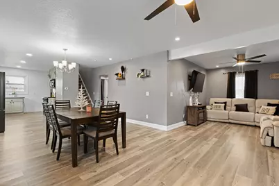 734 S Winter Street, Adrian, MI 49221 - Photo 6