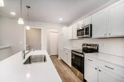 558 McKinley Court, Three Rivers, MI 49093 - Photo 4