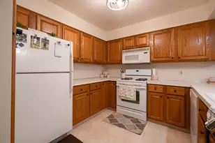 2223 Mapleton St NE, Grand Rapids, MI 49505 - Photo 4