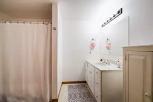 2223 Mapleton St NE, Grand Rapids, MI 49505 - Photo 18