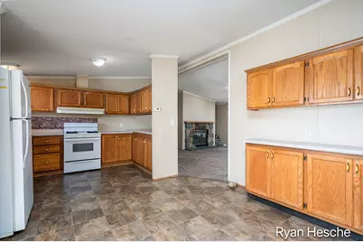360 E Tuttle Road #82, Ionia, MI 48846 - Photo 10