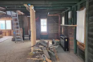 11070 E Shore Dr, Delton, MI 49046 - Photo 10