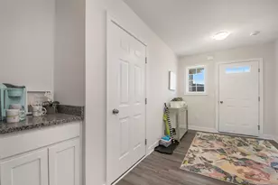 4271 Highpoint Dr, Wayland, MI 49348 - Photo 12