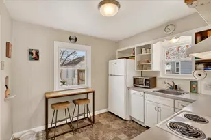 247 W 21st St, Holland, MI 49423 - Photo 12