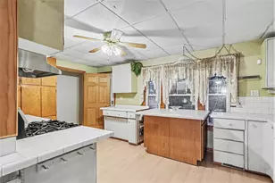 403 Keyes Dr, Parchment, MI 49004 - Photo 6