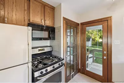 624 E Main Street, Brighton, MI 48116 - Photo 6