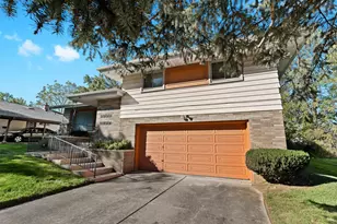 1814 McPhail St, Flint, MI 48503 - Photo 2