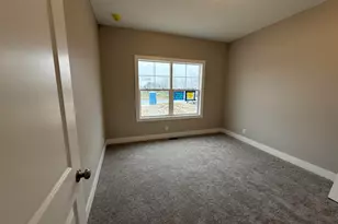 11685 Cherrybud Dr, Holland, MI 49424 - Photo 12