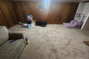 39400 Roslyn Dr, Sterling Heights, MI 48313 - Photo 12