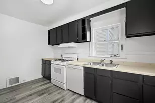 1314 Clinton Ave, Kalamazoo, MI 49001 - Photo 10