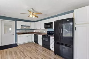 517 Colby St, Dowagiac, MI 49047 - Photo 14