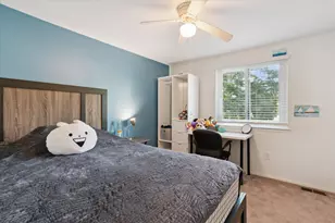 3896 Gate Dr, Troy, MI 48083 - Photo 32