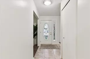 3896 Gate Dr, Troy, MI 48083 - Photo 6