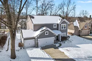 1318 Ashton Woods Ct, Portage, MI 49024 - Photo 4