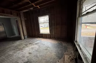 619 E Mt Hope Ave, Lansing, MI 48910 - Photo 2