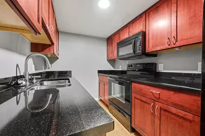 460 E Fulton Street E #2, Grand Rapids, MI 49503 - Photo 6