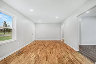 1048 S Kalamazoo Ave, Marshall, MI 49068 - Photo 8