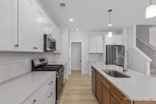 3329 Kings River St SW, Wyoming, MI 49418 - Photo 8