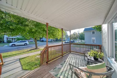 136 E Chestnut Street E, Adrian, MI 49221 - Photo 2