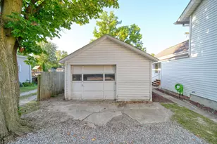 136 E Chestnut Street E, Adrian, MI 49221 - Photo 26