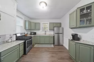 136 E Chestnut Street E, Adrian, MI 49221 - Photo 12