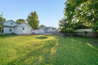 136 E Chestnut Street E, Adrian, MI 49221 - Photo 32