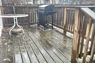 1040 Jennette Ave NW, Grand Rapids, MI 49504 - Photo 4