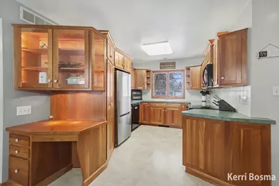 867 Paw Paw Drive, Holland, MI 49423 - Photo 8