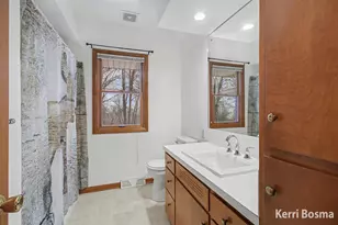 867 Paw Paw Dr, Holland, MI 49423 - Photo 14