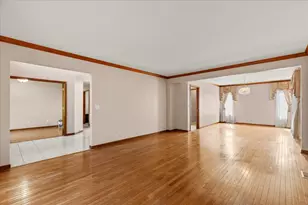 138 Evaline Dr, Troy, MI 48085 - Photo 10