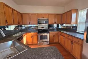 1449 Beachland, Keego Harbor, MI 48320 - Photo 8