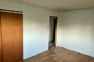 854 S Crystal Ave, Benton Harbor, MI 49022 - Photo 8