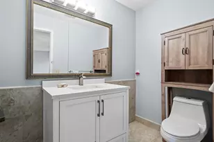 18270 University Park Dr, Livonia, MI 48152 - Photo 20