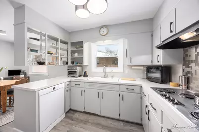 830 Russwood Street NE, Grand Rapids, MI 49505 - Photo 8