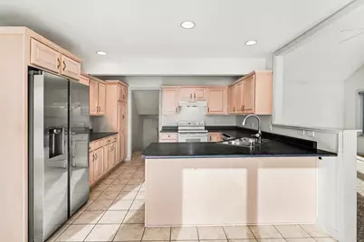 437 Edgewater Court, Coldwater, MI 49036 - Photo 10