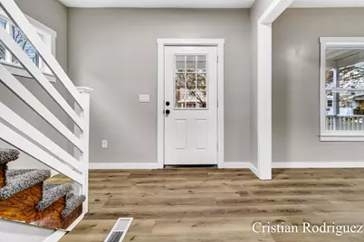 145 Straight Avenue NW, Grand Rapids, MI 49504 - Photo 6