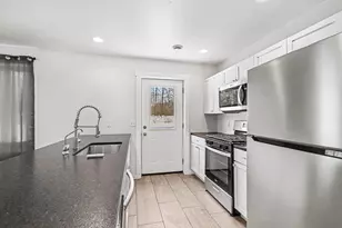 75603 Ridgeway Dr, Lawton, MI 49065 - Photo 6