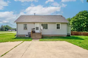 230 W Prospect St, Jackson, MI 49203 - Photo 2