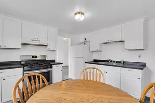 230 W Prospect St, Jackson, MI 49203 - Photo 6