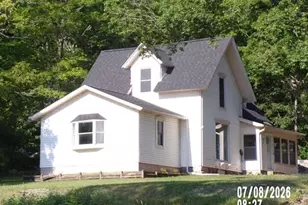 305 W Pine St, Big Rapids, MI 49307 - Photo 1