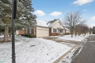 39828 Village Run Dr, Northville, MI 48168 - Photo 2