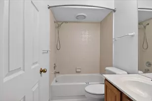 39828 Village Run Dr, Northville, MI 48168 - Photo 26